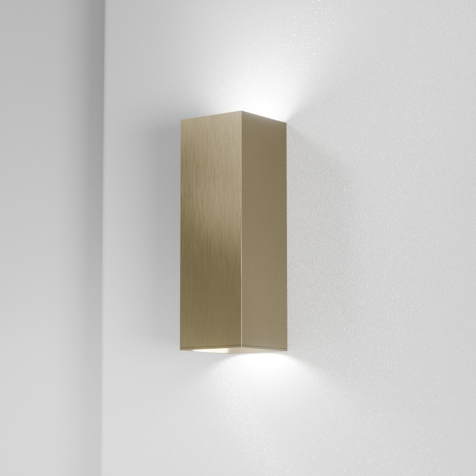 QUBETTO 21x2 wall light